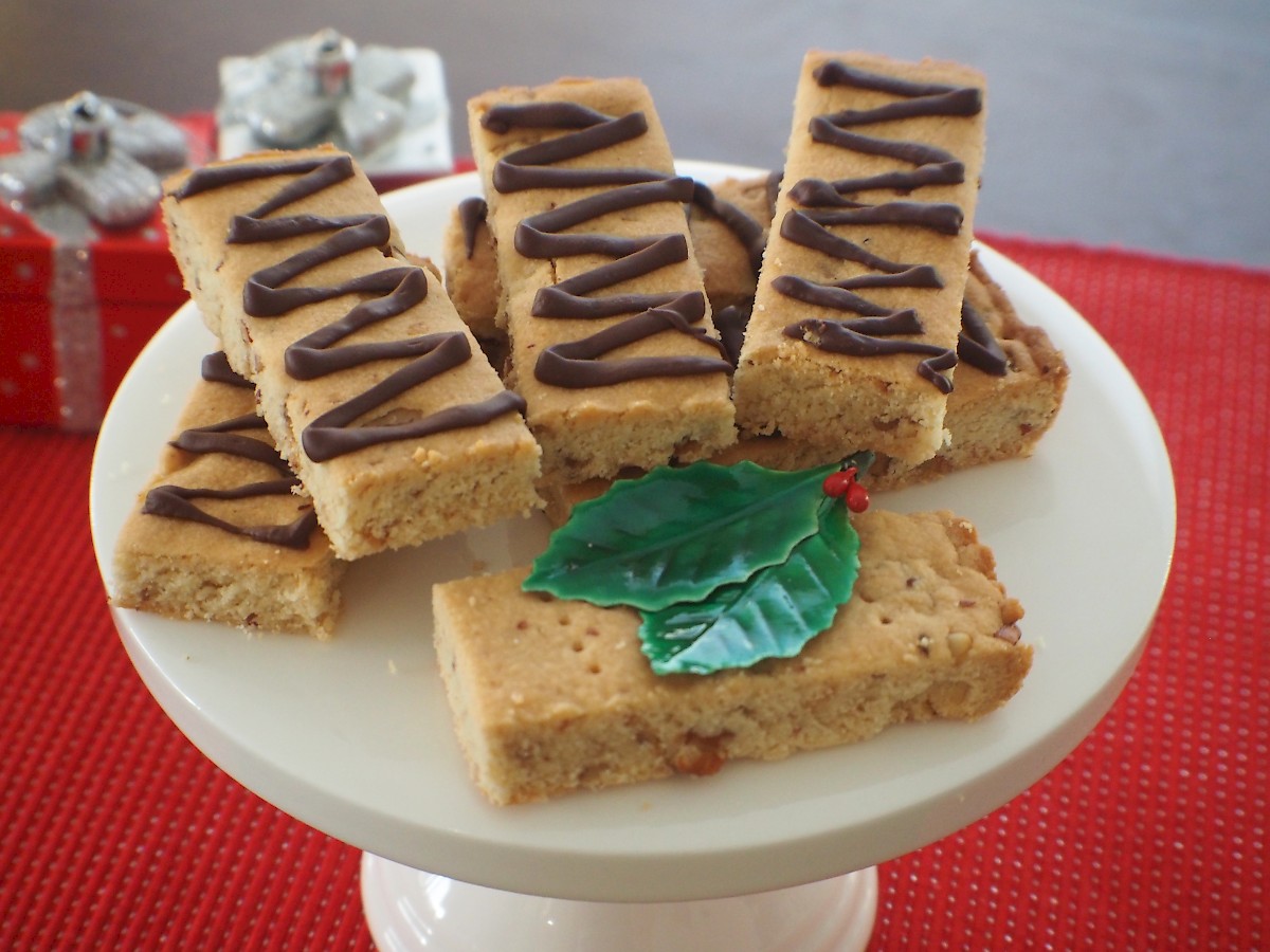Pecan Shortbread Fingers | Paleo | Gluten-free | The JOYful Table