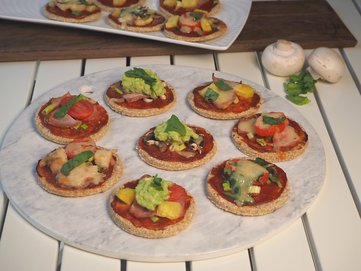 Mini Pizzas | Paleo | Gluten-free | The JOYful Table