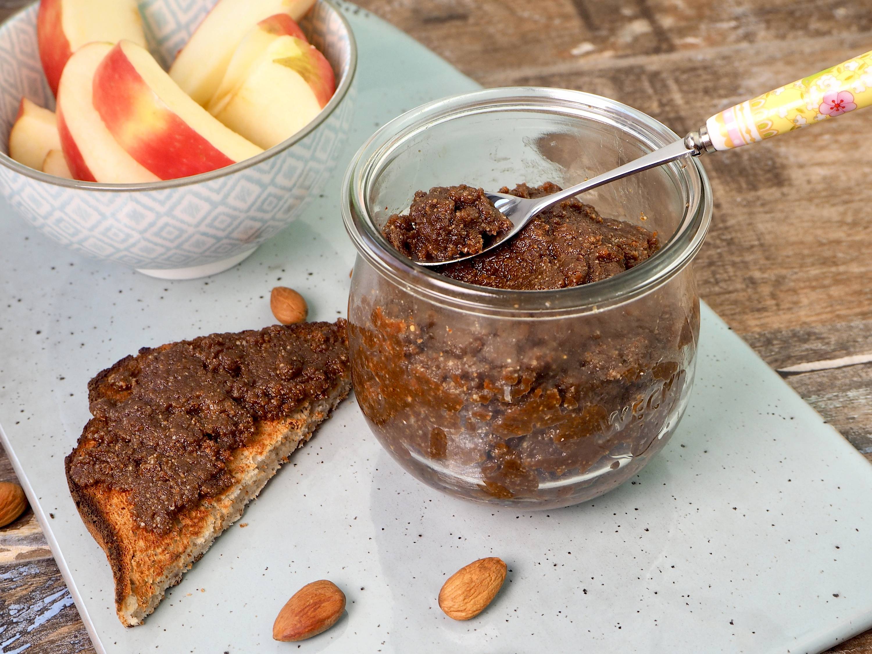 Chocolate Almond Spread | Paleo | Gluten-free | The JOYful Table